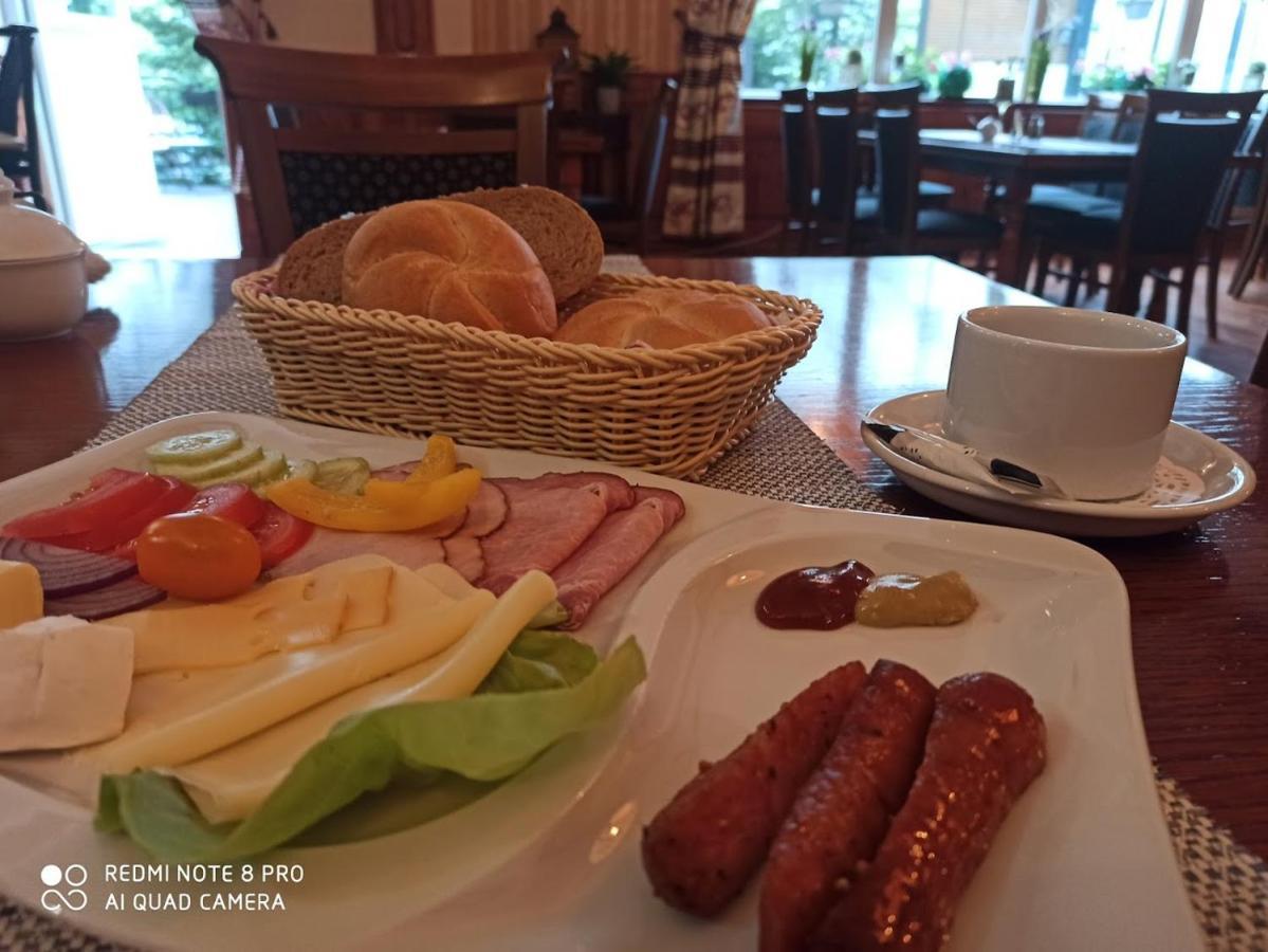 Dwor Ostoia Hotel Rymanow Luaran gambar
