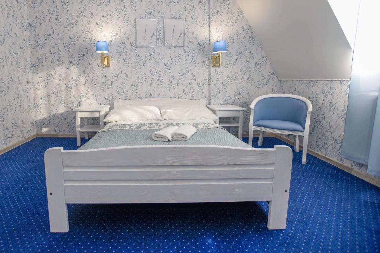 Dwor Ostoia Hotel Rymanow Luaran gambar