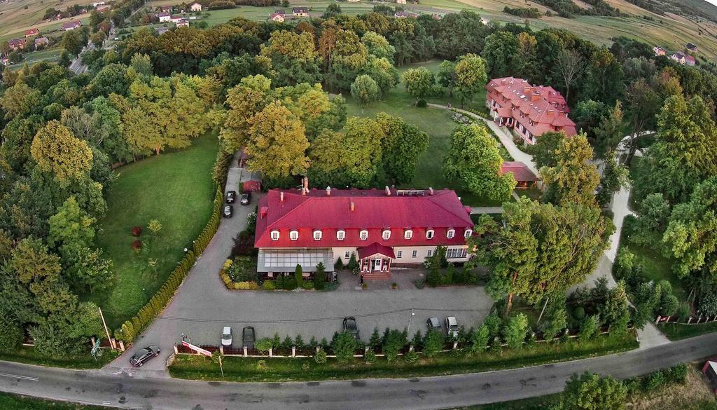 Dwor Ostoia Hotel Rymanow Luaran gambar